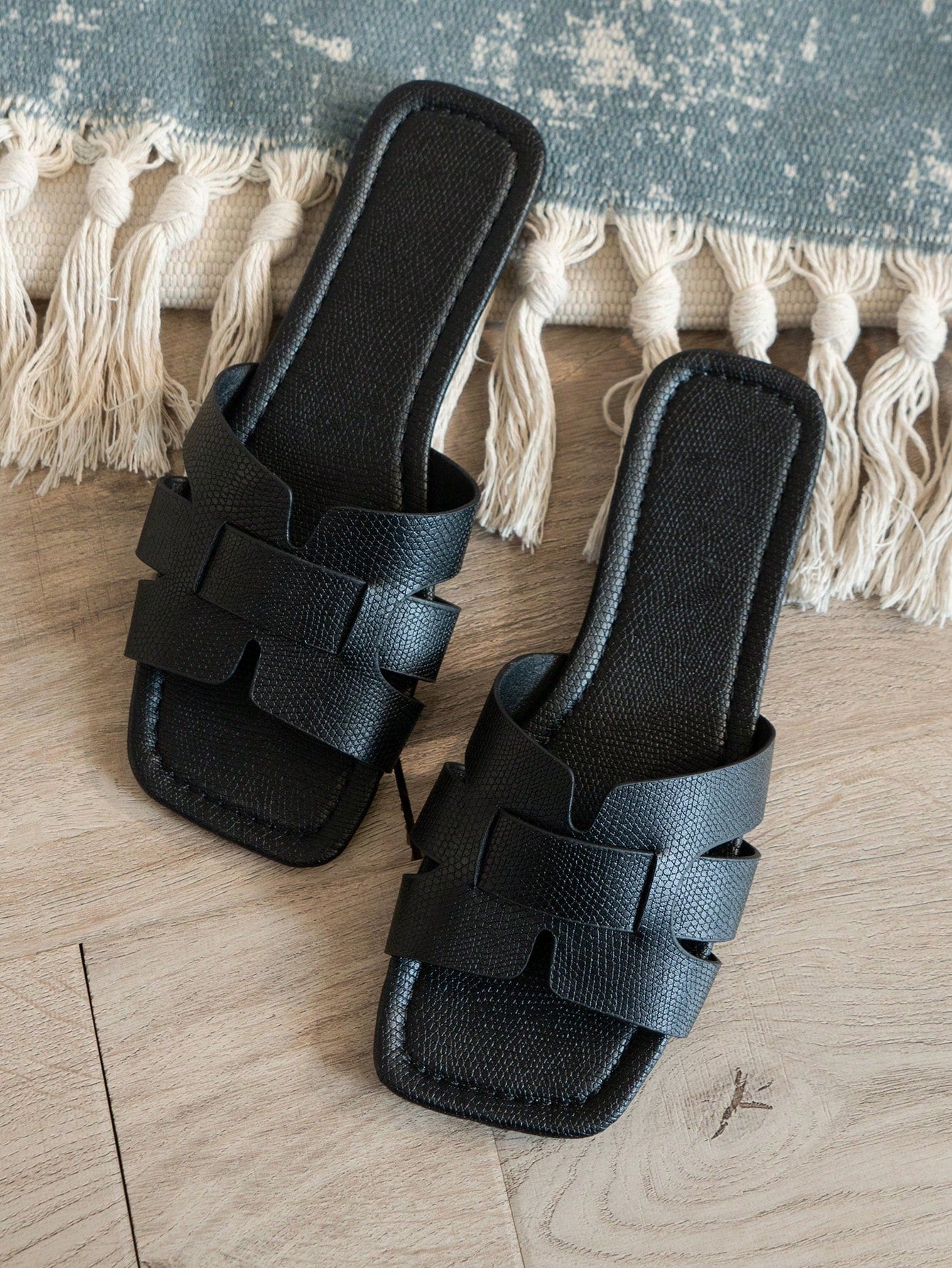 Women's Korean-style casual flat slide sandals with open toe, geometric detail, and pink color.