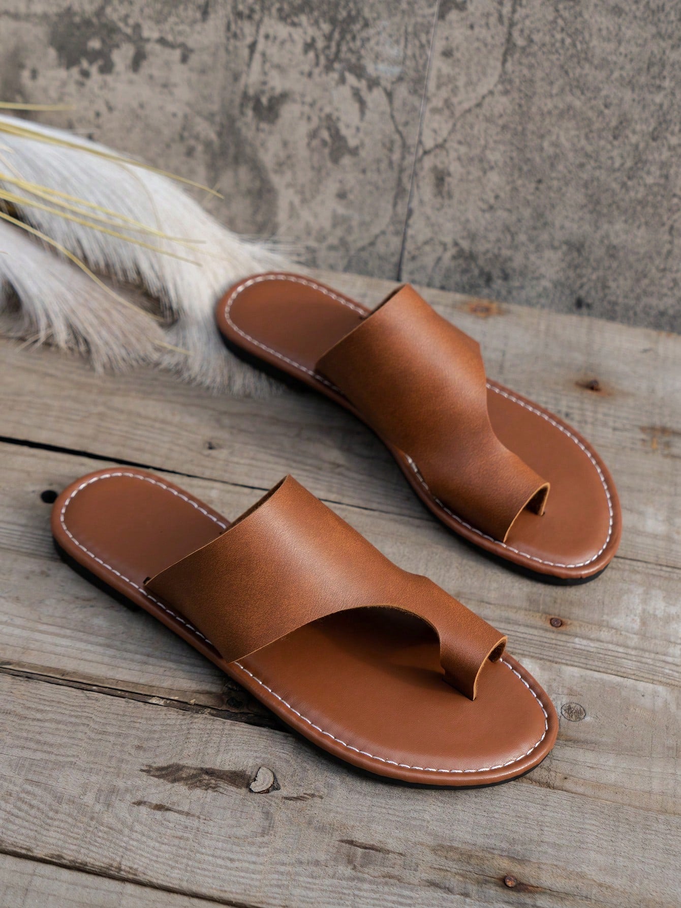 Women's flat toe post slide sandals with a plain casual design, soft sole, and anti-slip outsole, suitable for summer outdoor use.