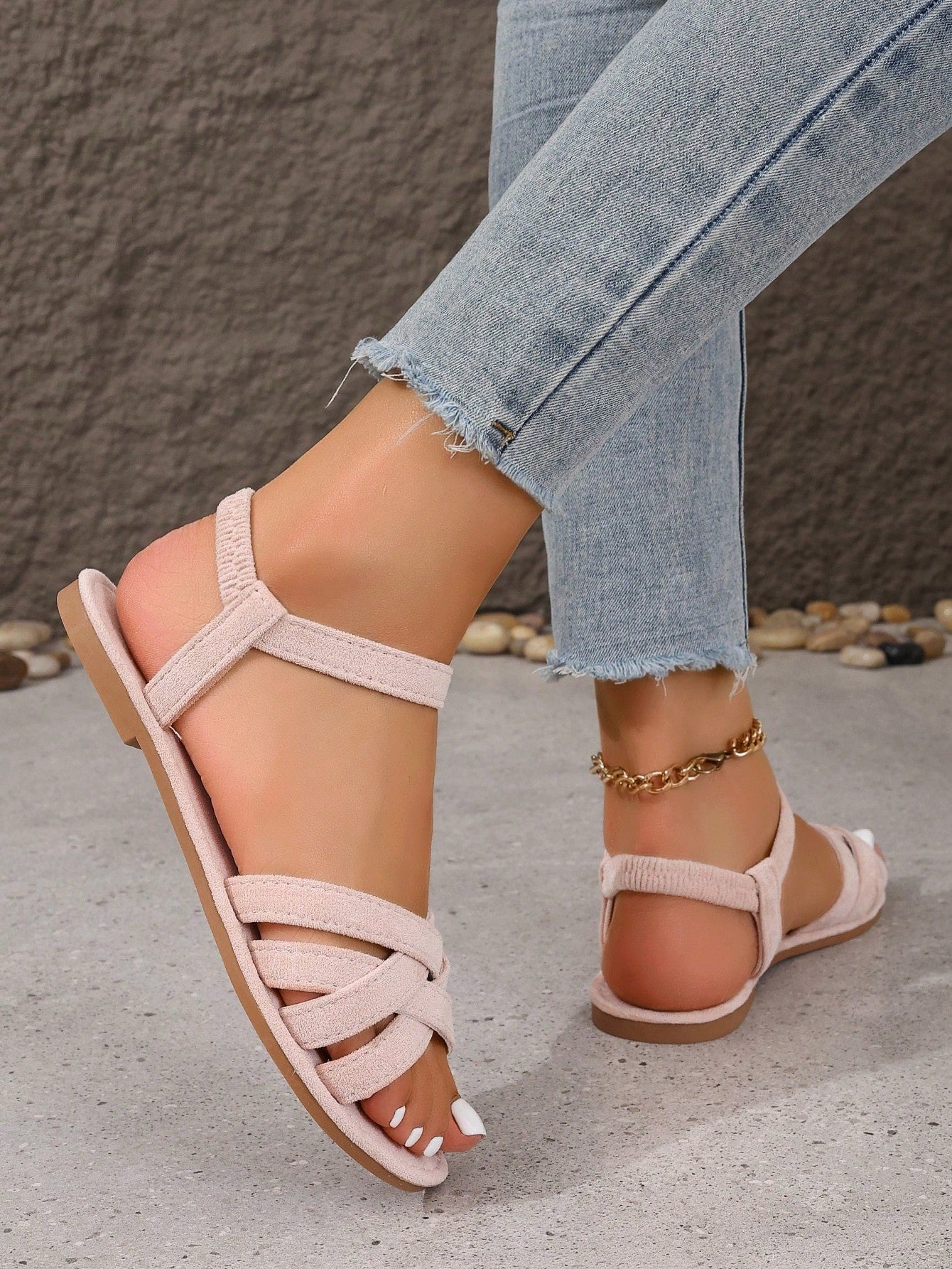 Women's plus size solid cross strap flat sandals with braided detail, open toe, and ankle strap in a casual style for beach and holiday outfits.