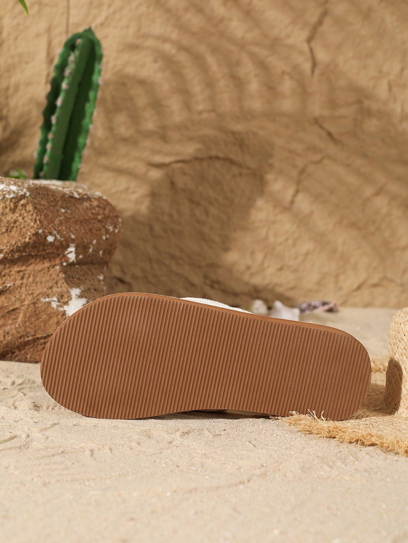 Women's flat lace slide sandals with an open-toe, hollow breathable upper and lightweight beach slipper design.