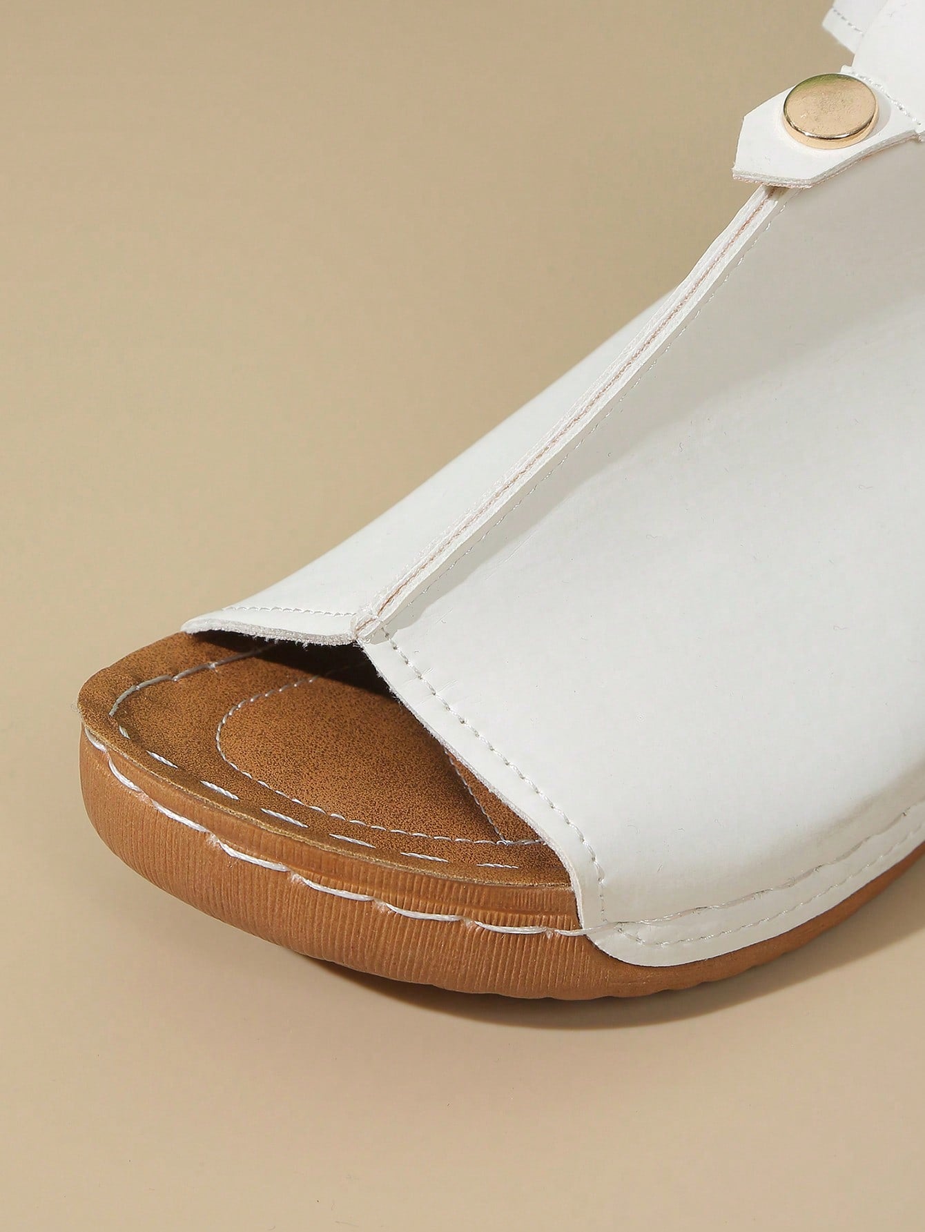 Women's open-toe platform wedge beach sandals with thick sole, stitching detail, floral accents, buckle closure, and removable adjustable shoelaces.