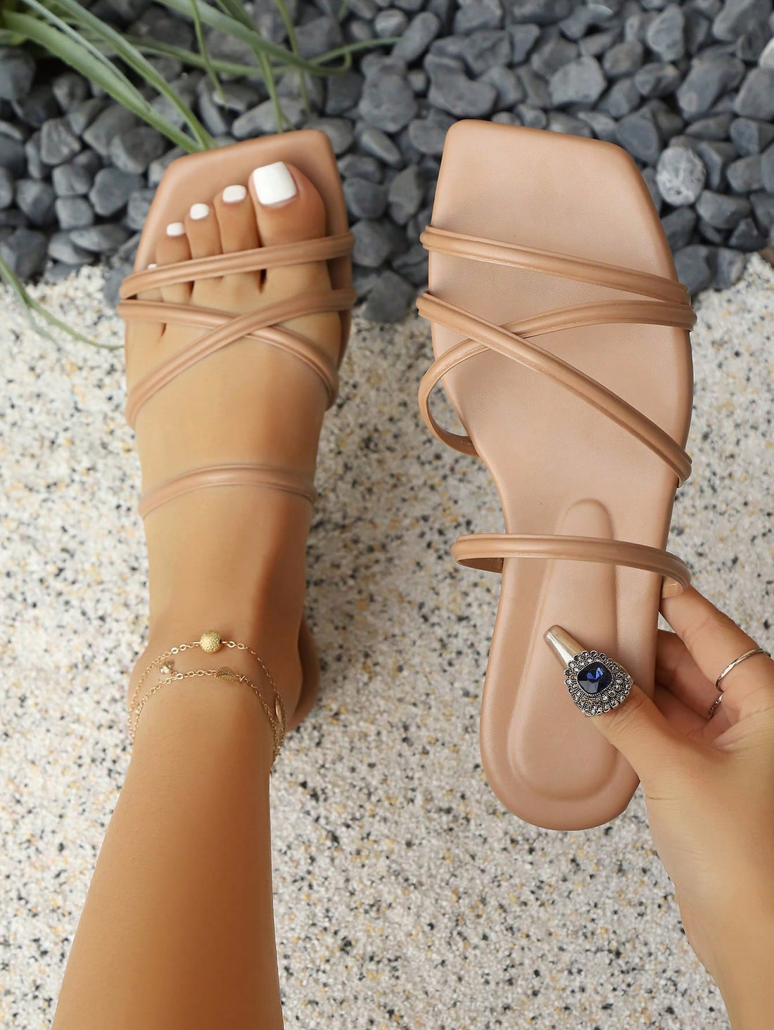 Women's flat square-toe sandals with criss-cross strappy design and open toe, beach-style slide sandals with ankle-strap look for casual outdoor wear.
