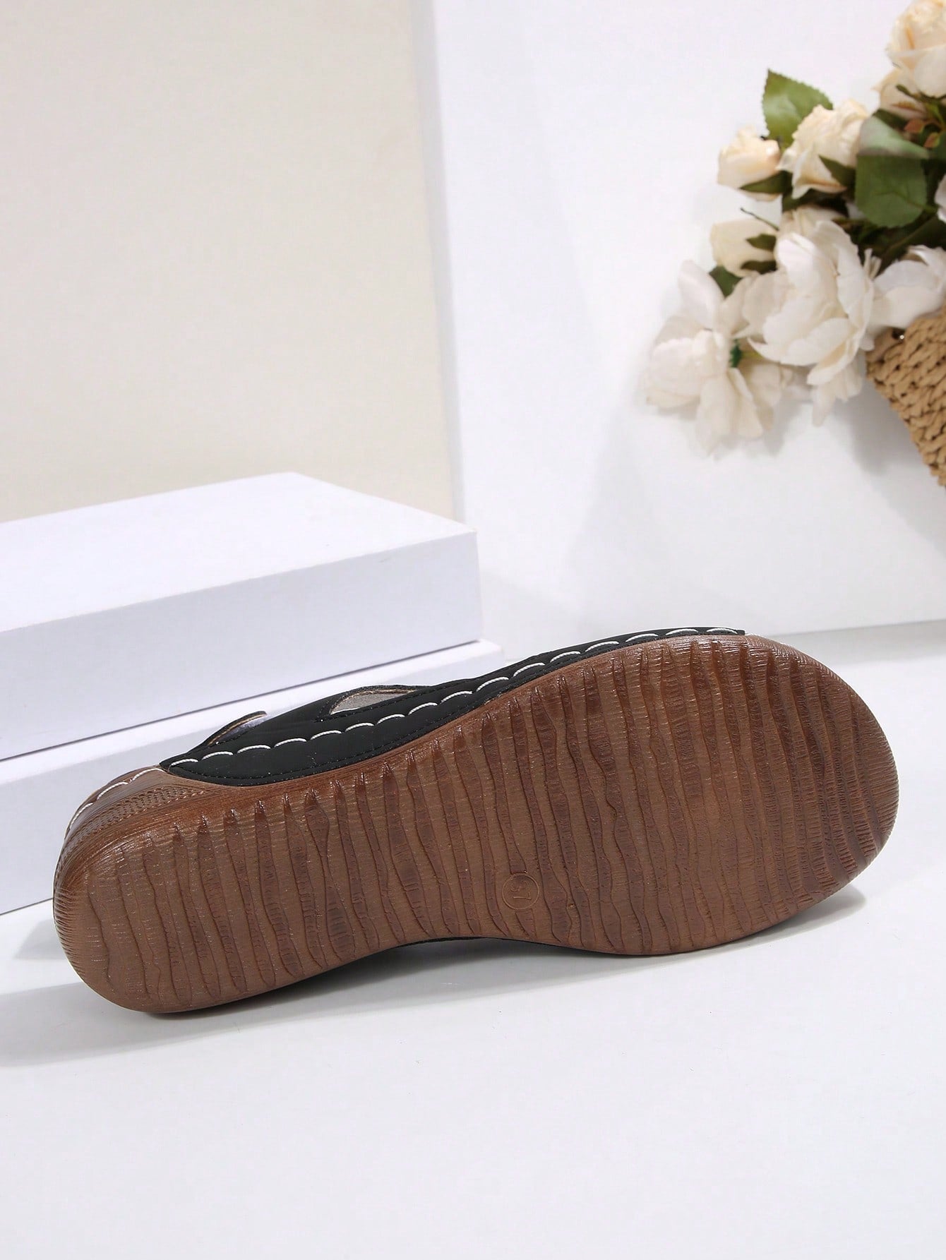 Women's color block platform flat sandals with open toe, criss-cross straps, and hook-loop closure, featuring a low heel thick sole design for casual vacation wear.