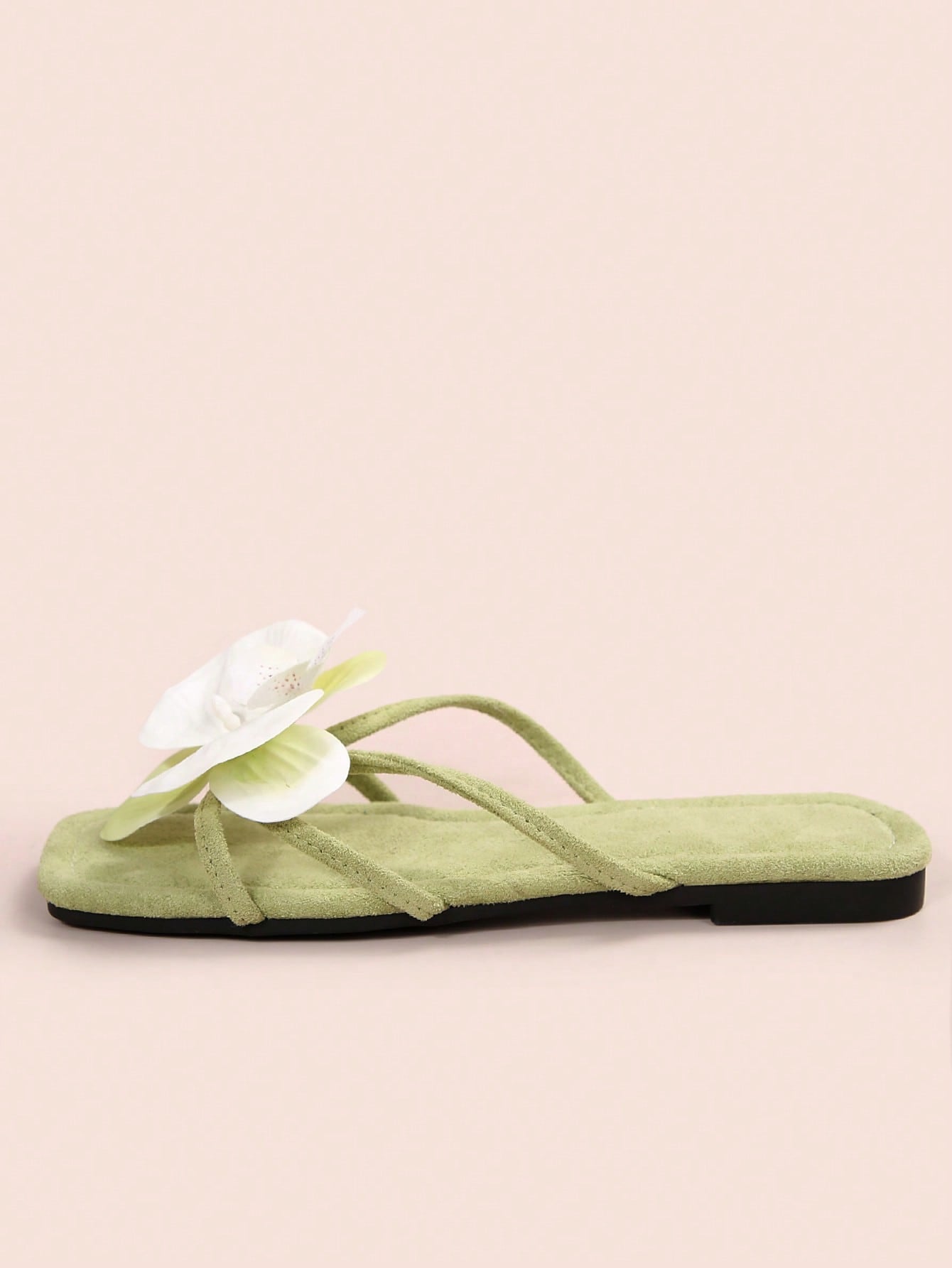 Women's open-toe flat slide sandals with a single strap and applique detail, glamorous casual style for beach and daily wear.