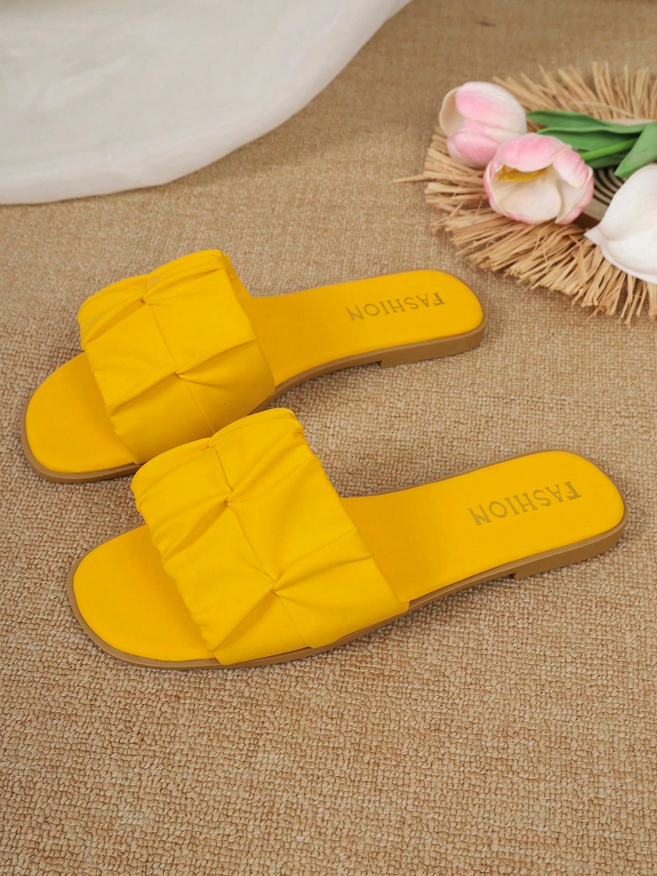 Women's open-toe flat slide sandals with pleated ruffle-edge detail and colorblock design, featuring a soft PU leather footbed and non-slip outsole for beach and casual outdoor wear.