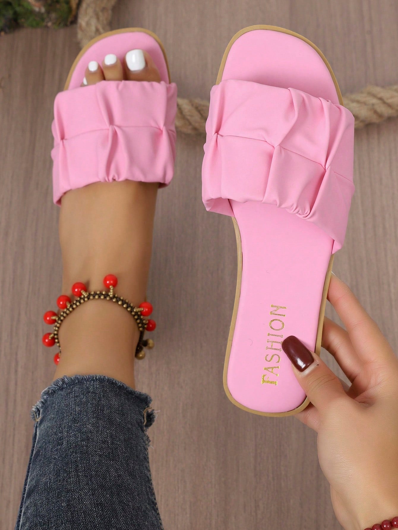 Women's open-toe flat slide sandals with pleated ruffle-edge detail and colorblock design, featuring a soft PU leather footbed and non-slip outsole for beach and casual outdoor wear.