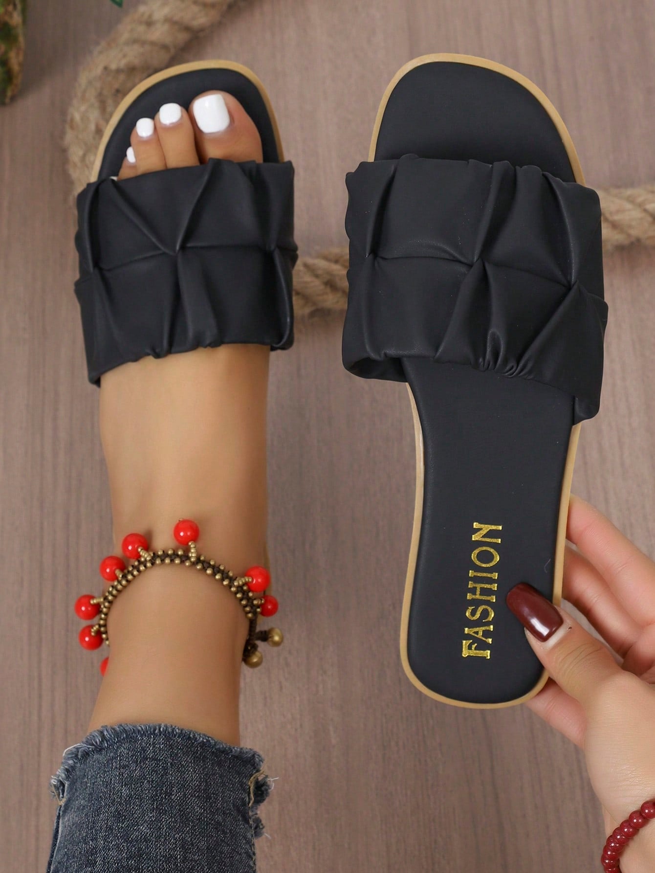 Women's open-toe flat slide sandals with pleated ruffle-edge detail and colorblock design, featuring a soft PU leather footbed and non-slip outsole for beach and casual outdoor wear.