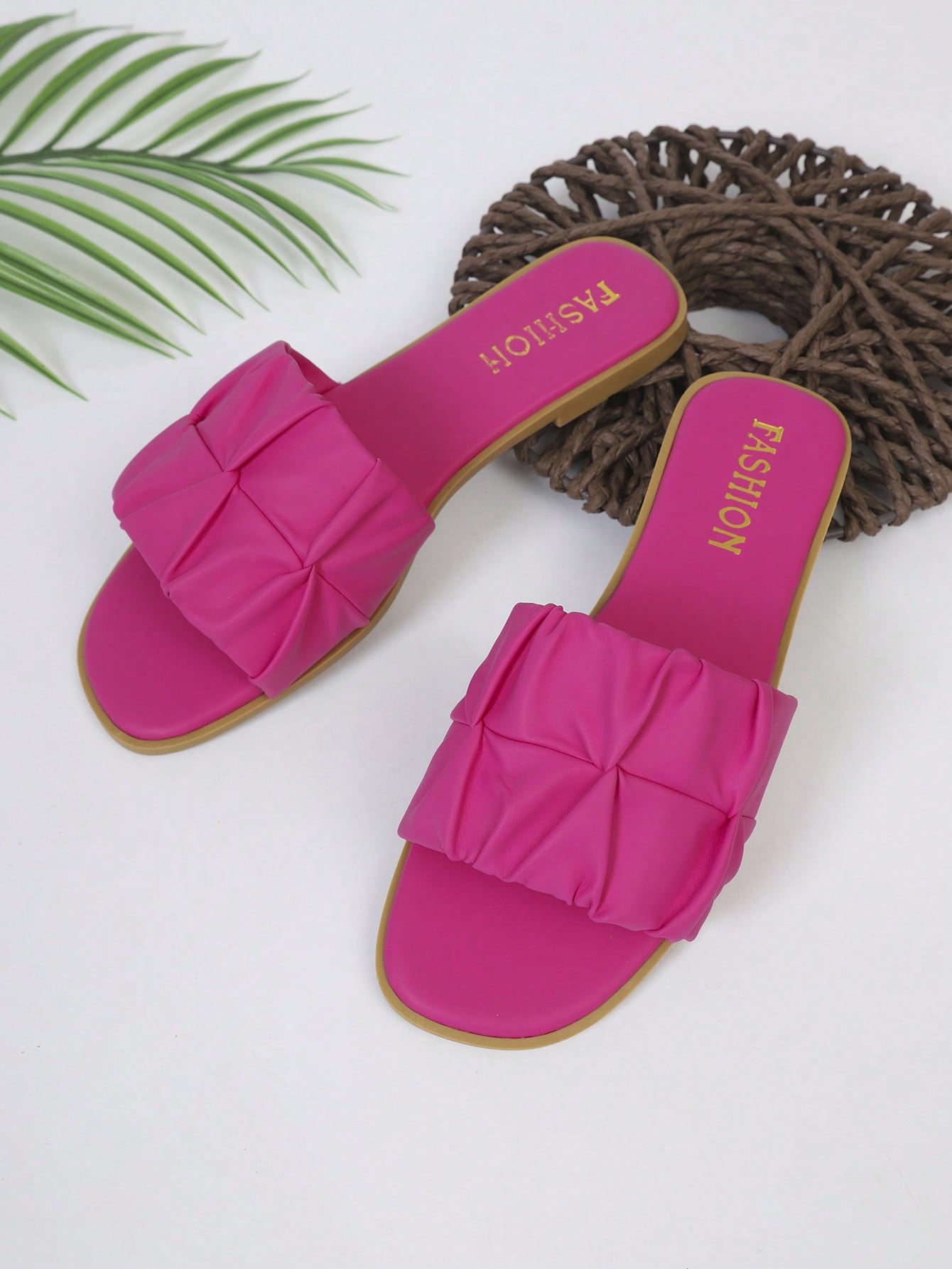 Women's open-toe flat slide sandals with pleated ruffle-edge detail and colorblock design, featuring a soft PU leather footbed and non-slip outsole for beach and casual outdoor wear.