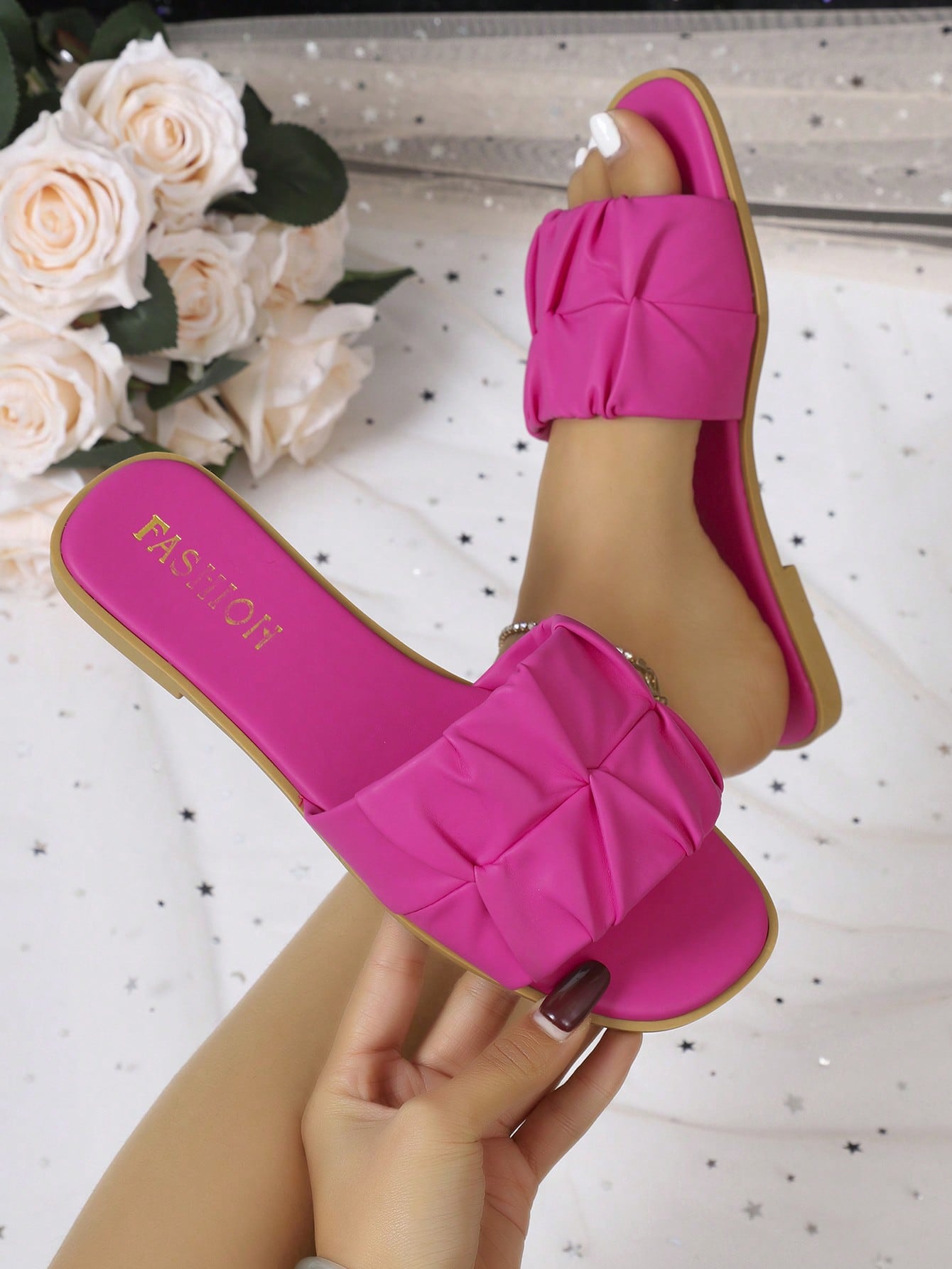 Women's open-toe flat slide sandals with pleated ruffle-edge detail and colorblock design, featuring a soft PU leather footbed and non-slip outsole for beach and casual outdoor wear.