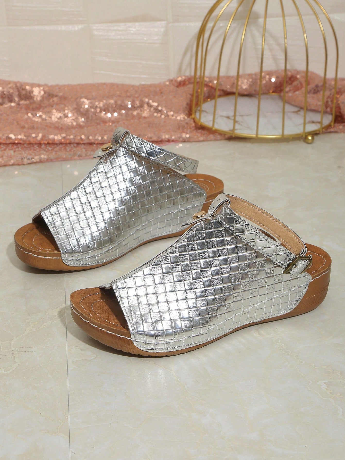 Women's open-toe platform wedge beach sandals with thick sole, stitching detail, floral accents, buckle closure, and removable adjustable shoelaces.
