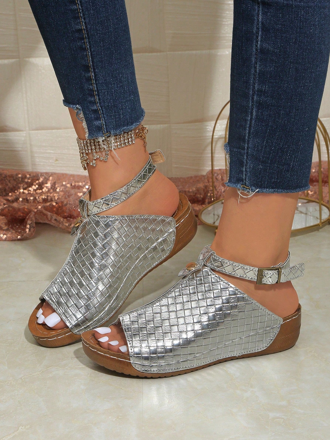 Women's open-toe platform wedge beach sandals with thick sole, stitching detail, floral accents, buckle closure, and removable adjustable shoelaces.