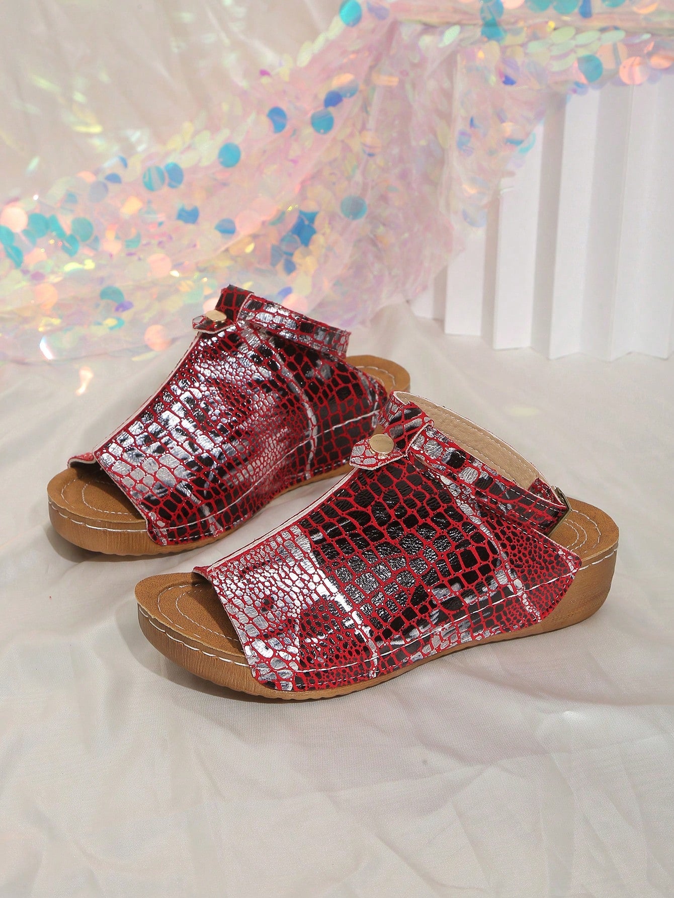 Women's open-toe platform wedge beach sandals with thick sole, stitching detail, floral accents, buckle closure, and removable adjustable shoelaces.