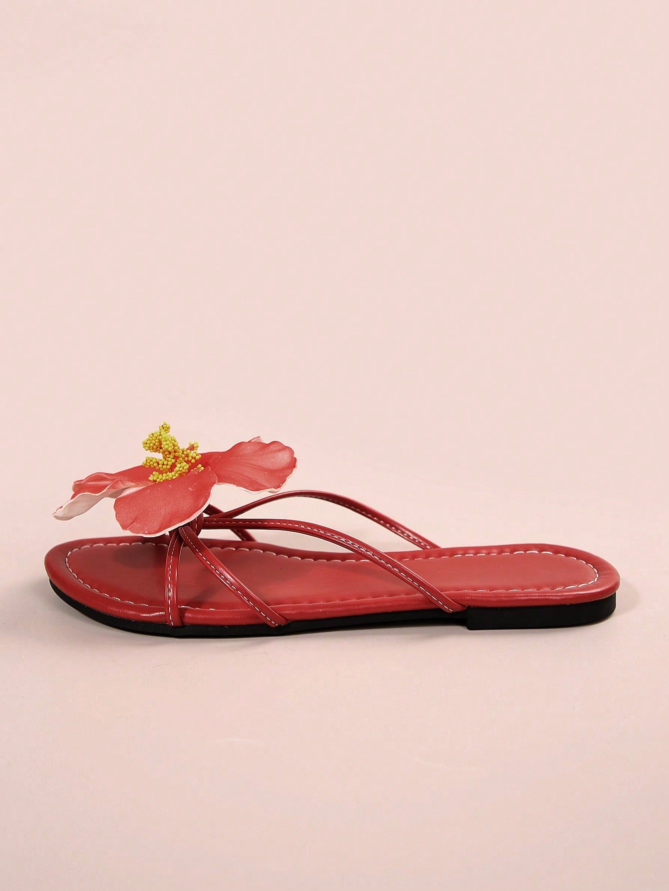 Women's open-toe flat slide sandals with a single strap and applique detail, glamorous casual style for beach and daily wear.