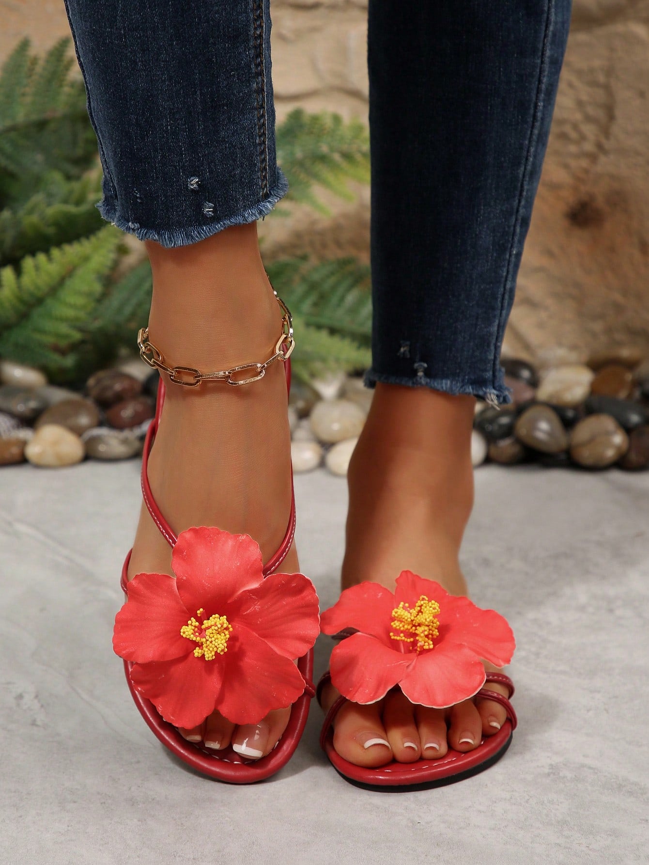 Women's open-toe flat slide sandals with a single strap and applique detail, glamorous casual style for beach and daily wear.