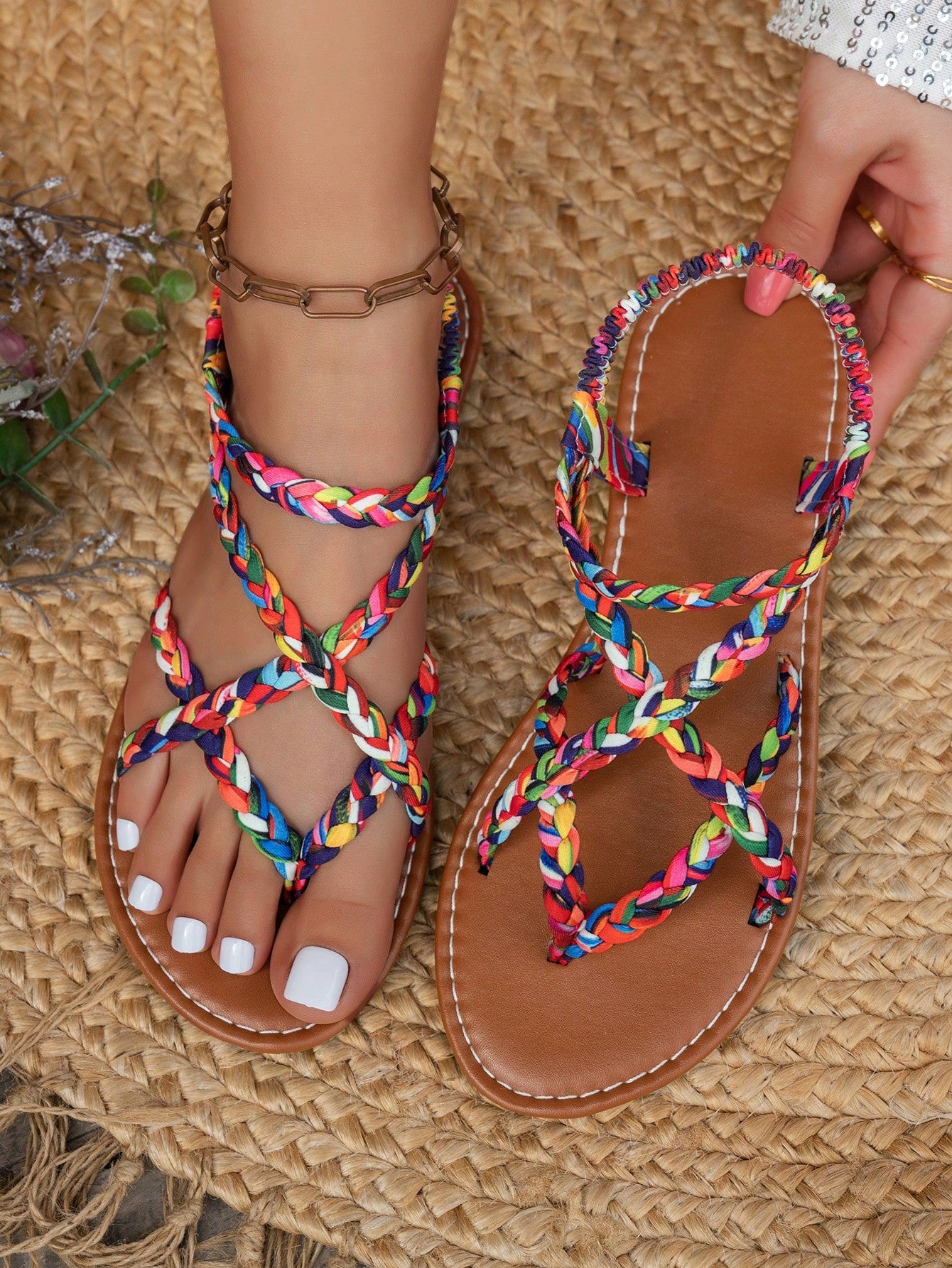 Women’s leopard print woven flat slide sandals with cut-out details and open toe silhouette, casual beach-style slip-on design.