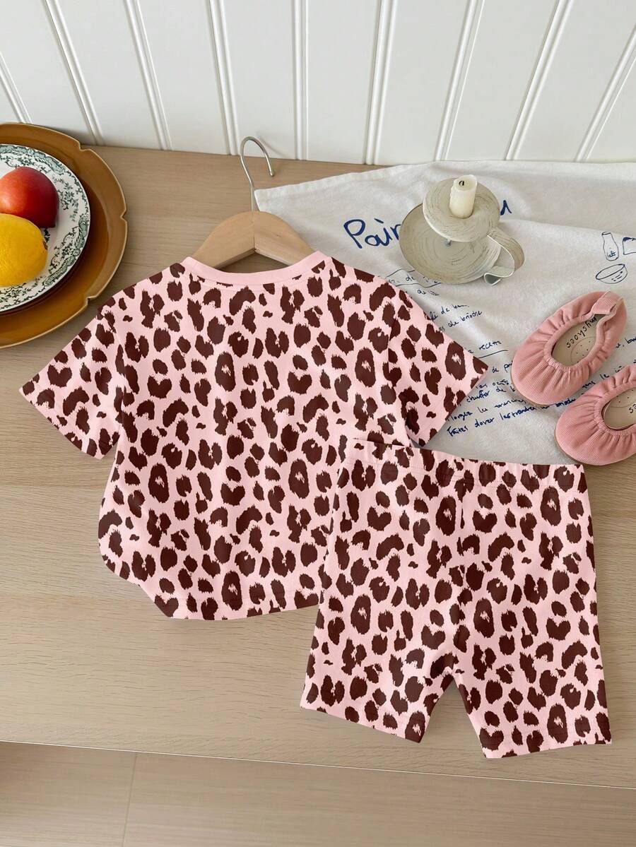 Young Girl Young Girl Casual Minimalist Short Sleeve T-Shirt And Shorts 2-Piece Set Suitable For Summer