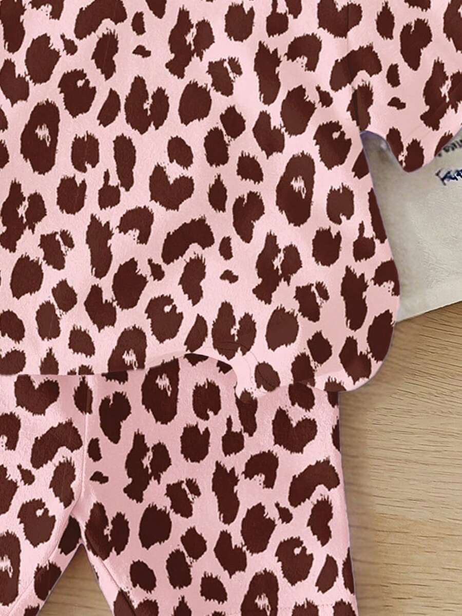 Young Girl Young Girl Casual Minimalist Short Sleeve T-Shirt And Shorts 2-Piece Set Suitable For Summer