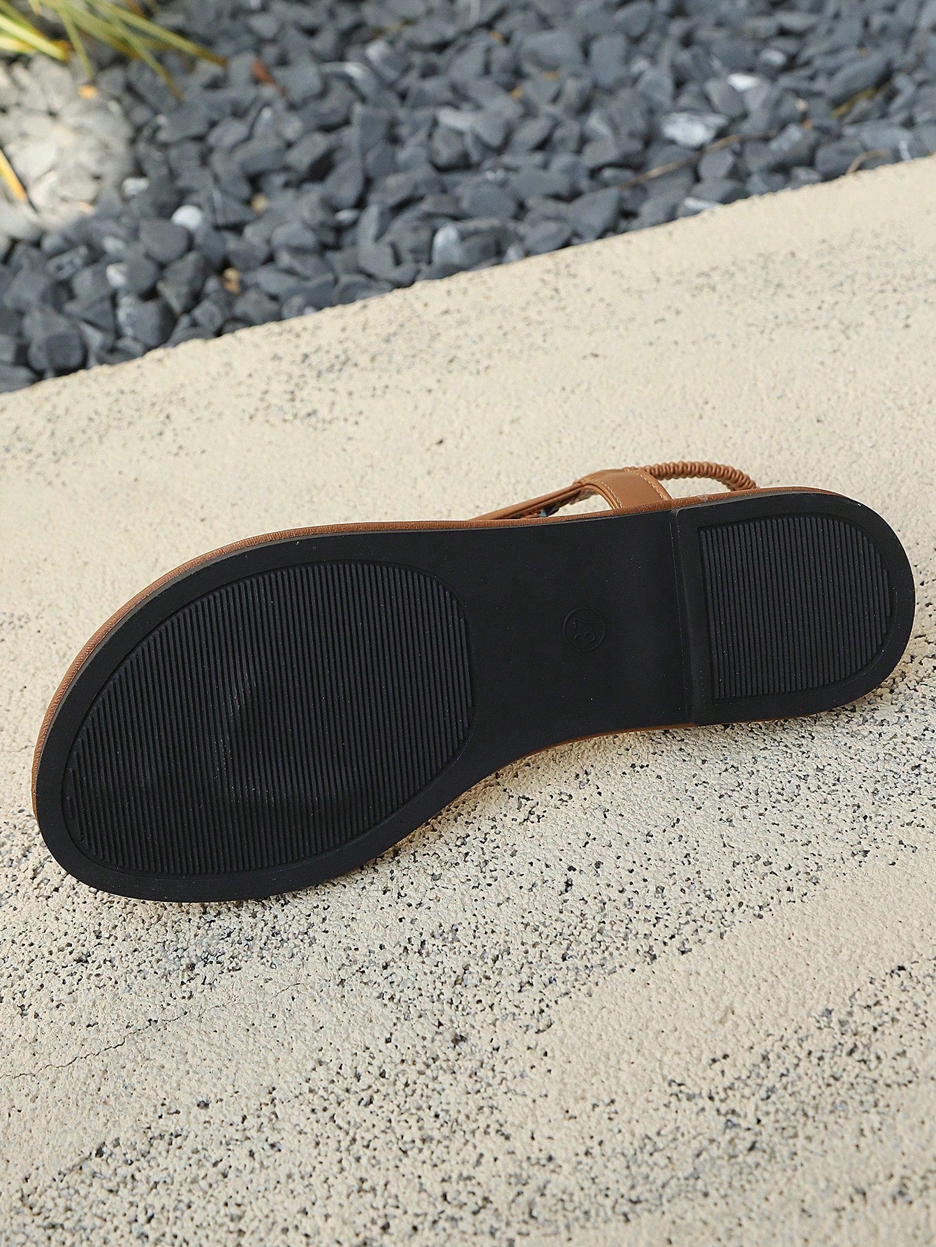 Women's beaded open-toe thong flat sandals in slip-on style for outdoor and beach casual wear.