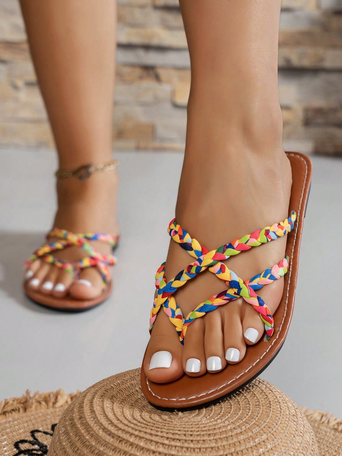 Women’s leopard print woven flat slide sandals with cut-out details and open toe silhouette, casual beach-style slip-on design.