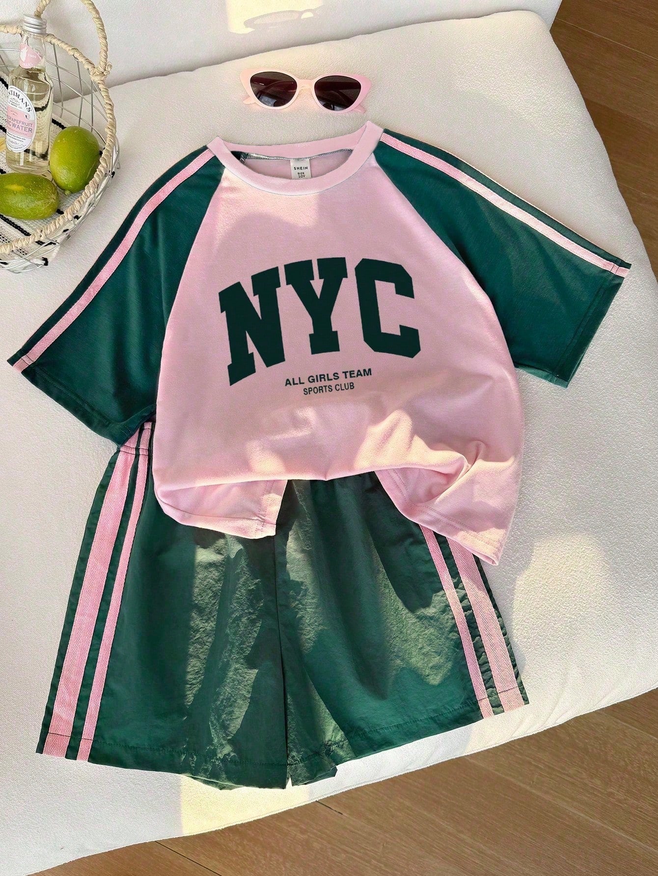 Genkimix Kids Young Girls Casual Light Sports Print Leopard Raglan T-Shirt With Cute Bow Front, Contrast Pink Knit Jersey Fabric, Y2K Retro Double Stripe Leopard Shorts Set, Suitable For Casual Activities, Street Style, Sports