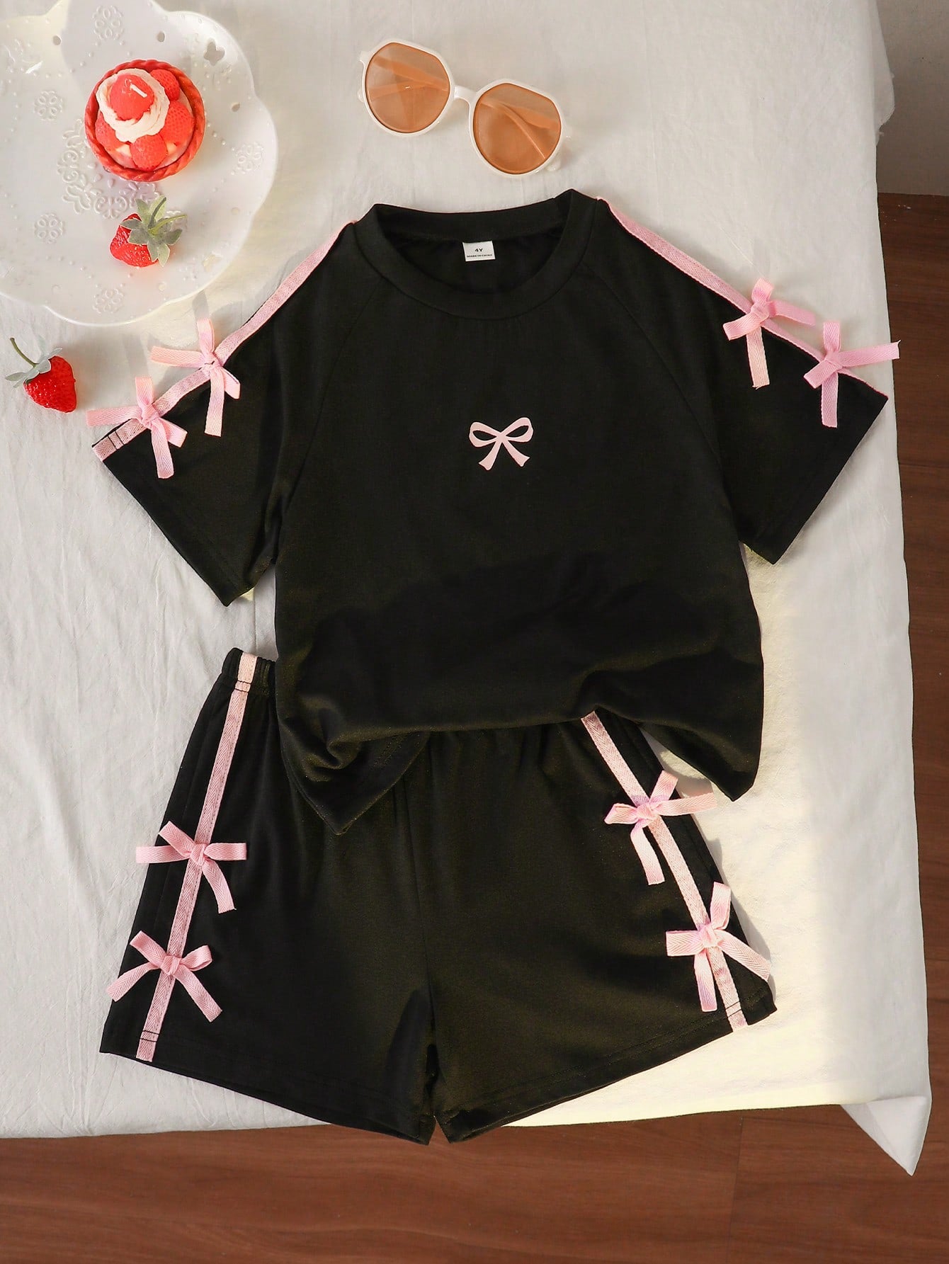 Genkimix Kids Young Girls Casual Light Sports Print Leopard Raglan T-Shirt With Cute Bow Front, Contrast Pink Knit Jersey Fabric, Y2K Retro Double Stripe Leopard Shorts Set, Suitable For Casual Activities, Street Style, Sports