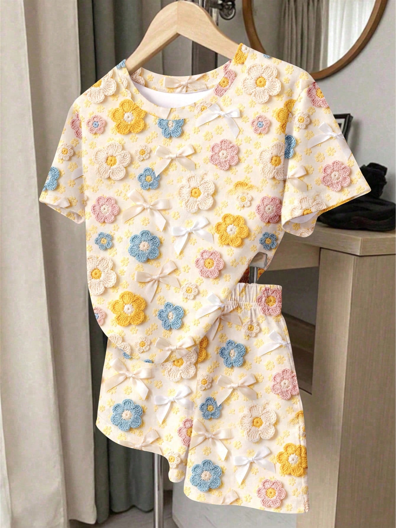 Young Girl Young Girl Casual Minimalist Short Sleeve T-Shirt And Shorts 2-Piece Set Suitable For Summer