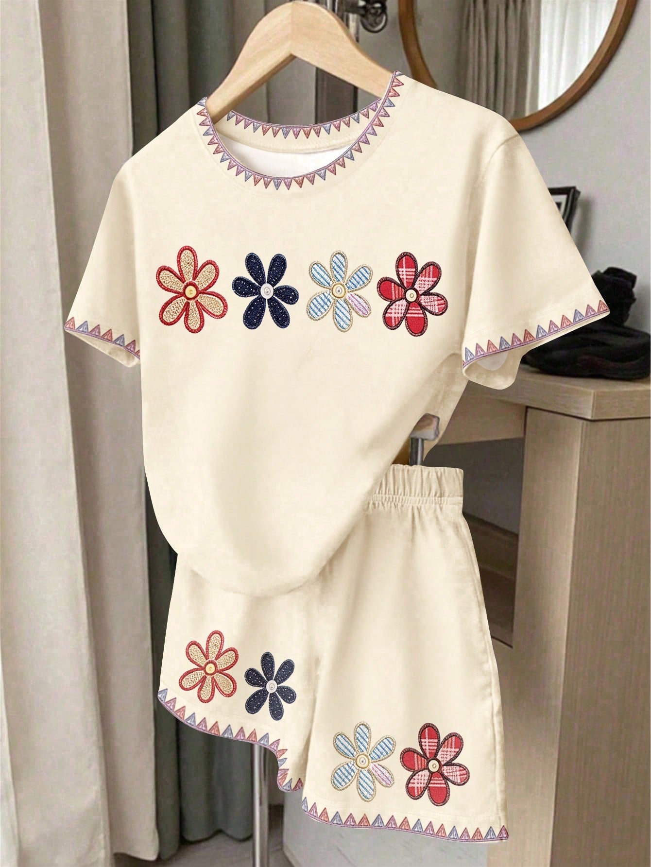 Young Girl Young Girl Casual Minimalist Short Sleeve T-Shirt And Shorts 2-Piece Set Suitable For Summer