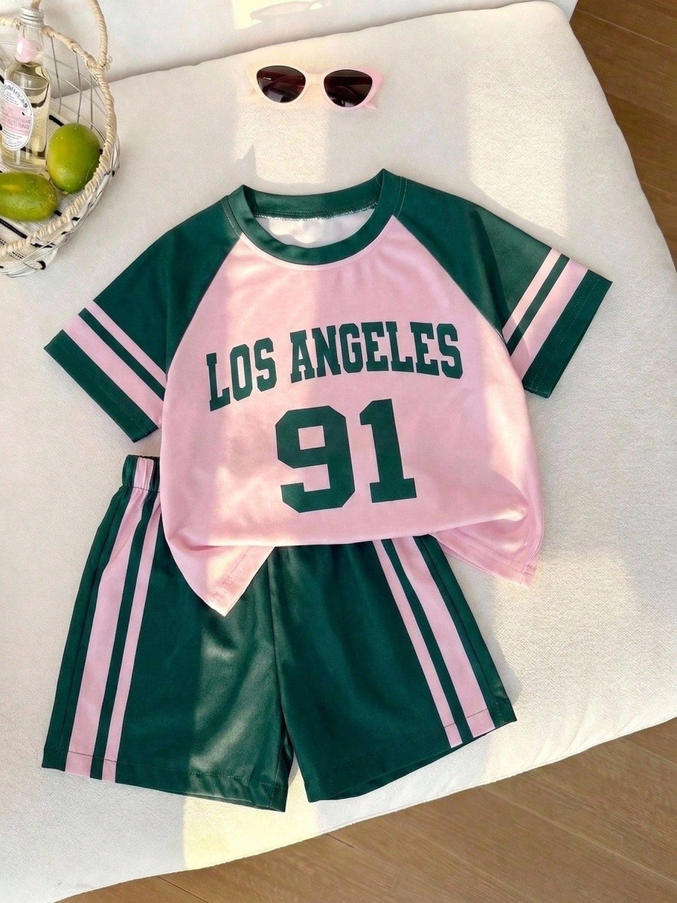 Genkimix Kids Young Girls Casual Light Sports Print Leopard Raglan T-Shirt With Cute Bow Front, Contrast Pink Knit Jersey Fabric, Y2K Retro Double Stripe Leopard Shorts Set, Suitable For Casual Activities, Street Style, Sports