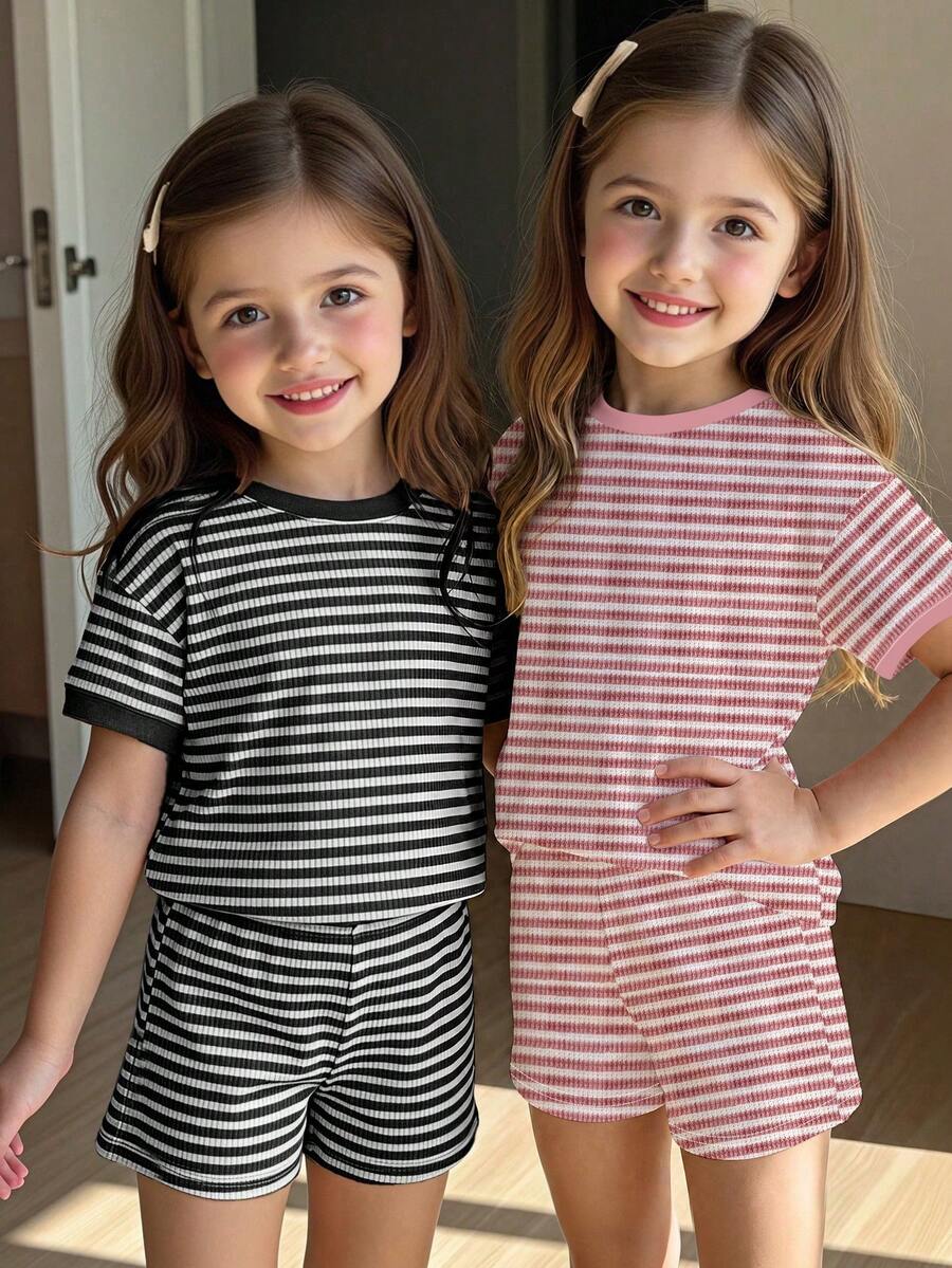 Young Girl Young Girl Casual Minimalist Short Sleeve T-Shirt And Shorts 2-Piece Set Suitable For Summer